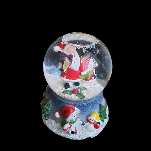 Christmas Snow Globe that Lights Up NEW in BOX - Picture 4 of 6